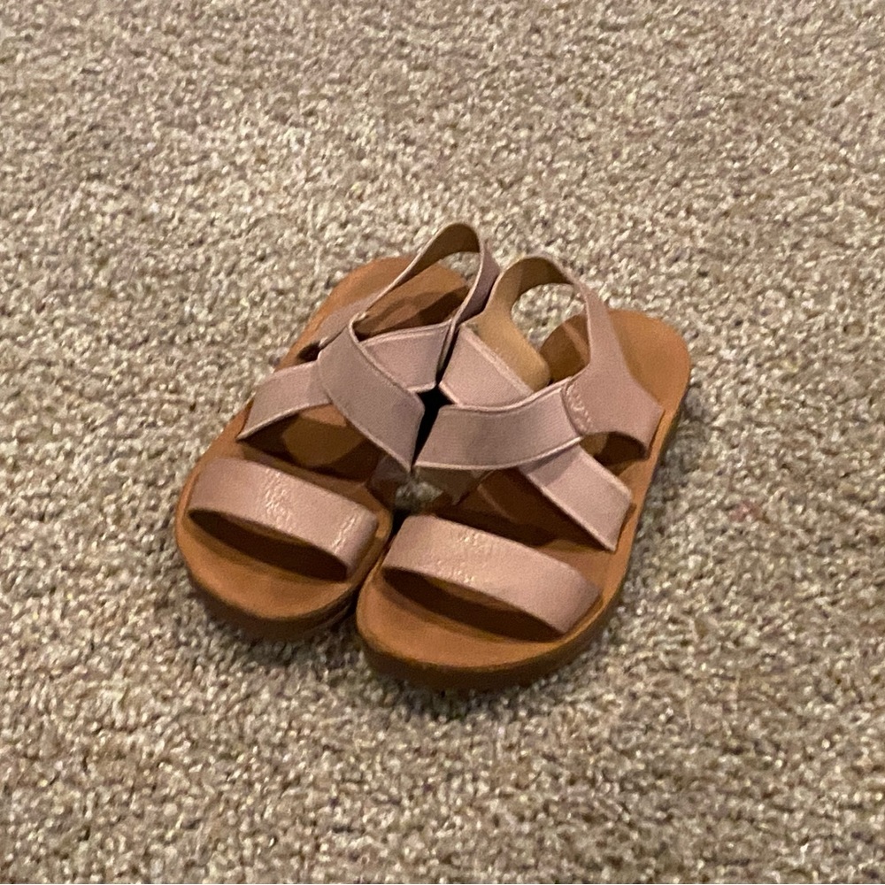 Strap Sandals - Picture 2 of 3